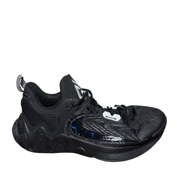 Nike athletic basketball Black Sneakers size 11.5 main image 5
